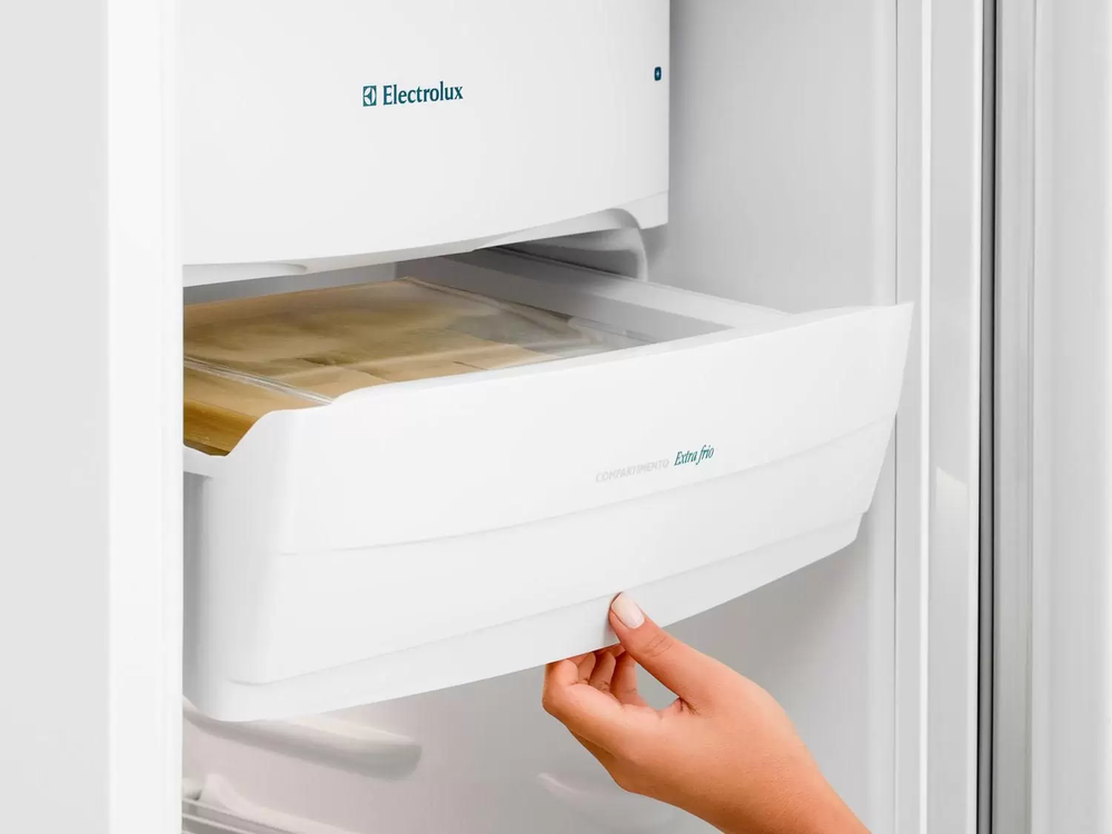 Geladeira/Refrigerador Electrolux 240L RE31 Branco 220V