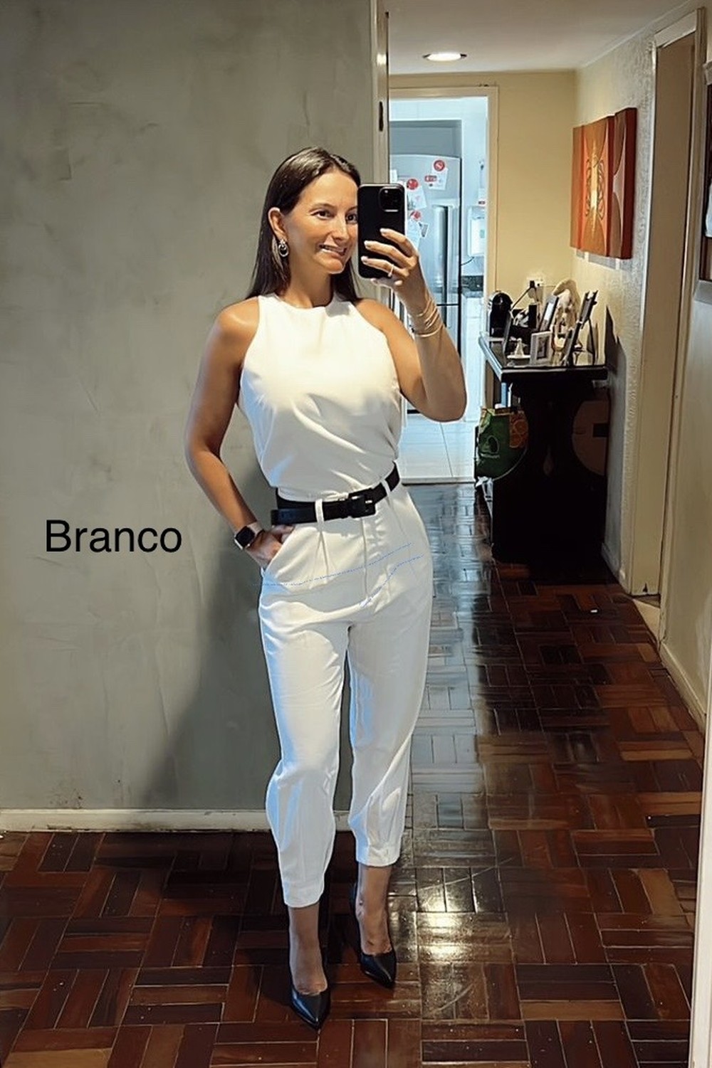 Calça slouchy  pregas na barra