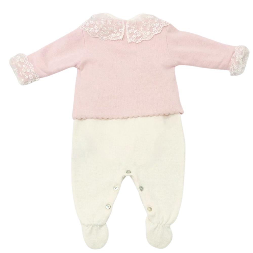 Conjunto Bebê em Tricô com Salopete e Casaquinho de Bolinhas