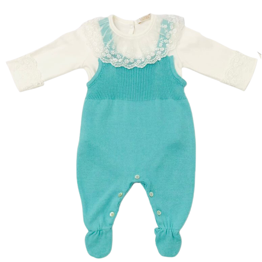Conjunto Bebê em Tricô com Salopete e Casaquinho de Bolinhas