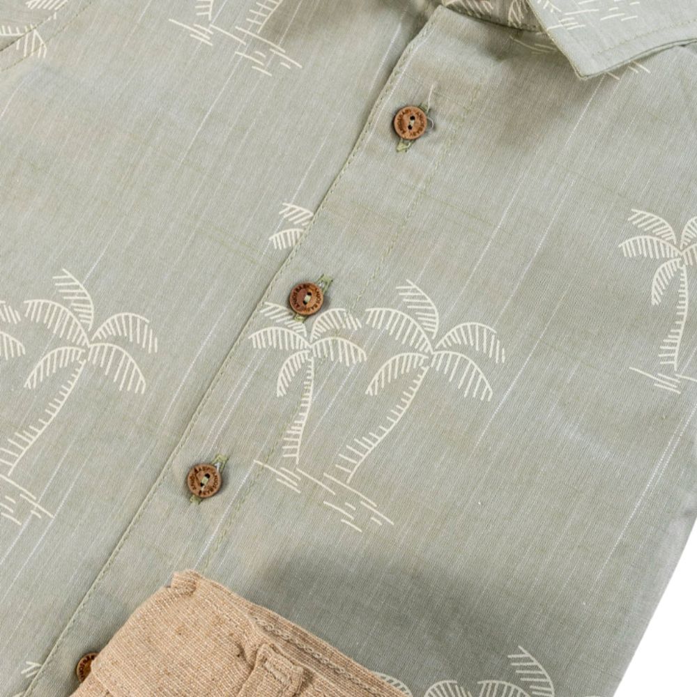 CONJUNTO INFANTIL MENINO CAMISA VERDE COQUEIROS E BERMUDA