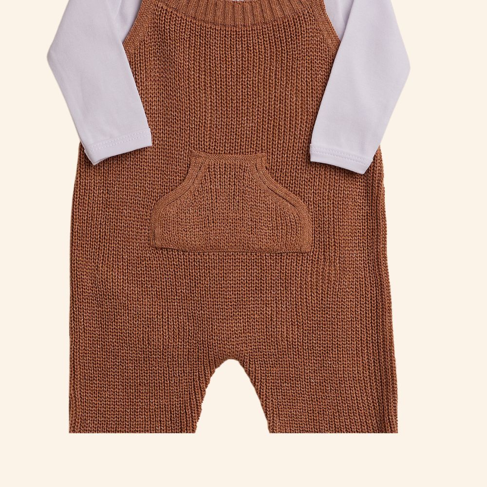 CONJUNTO BEBÊ MENINO SALOPETE EM TRICÔ E BODY GOLA BORDADA