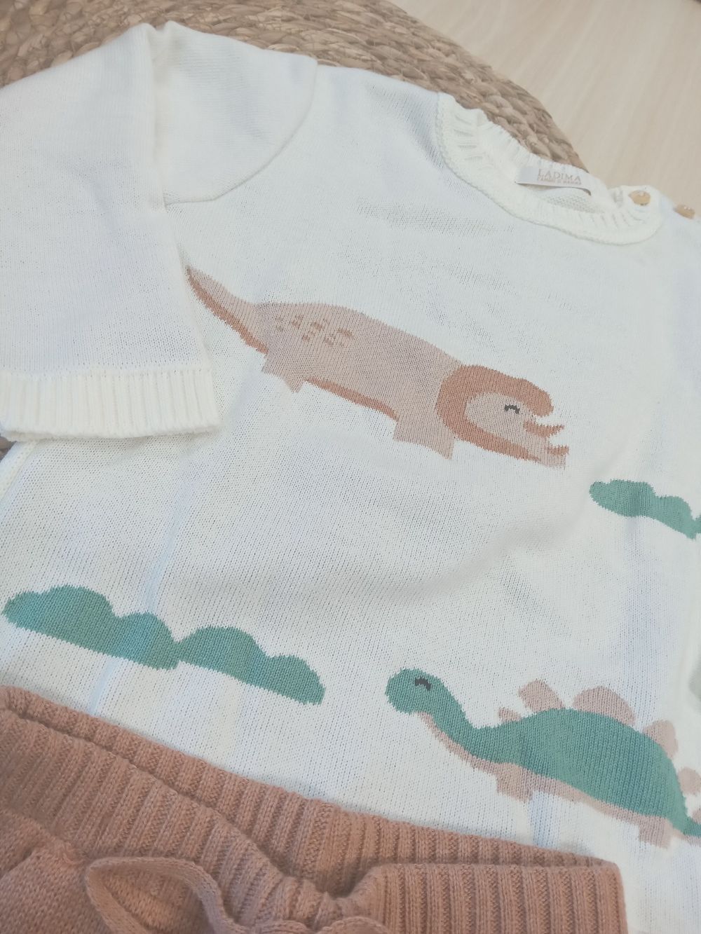 CONJUNTO INFANTIL MENINO EM TRICÔ DINOSSAUROS COM CALÇA