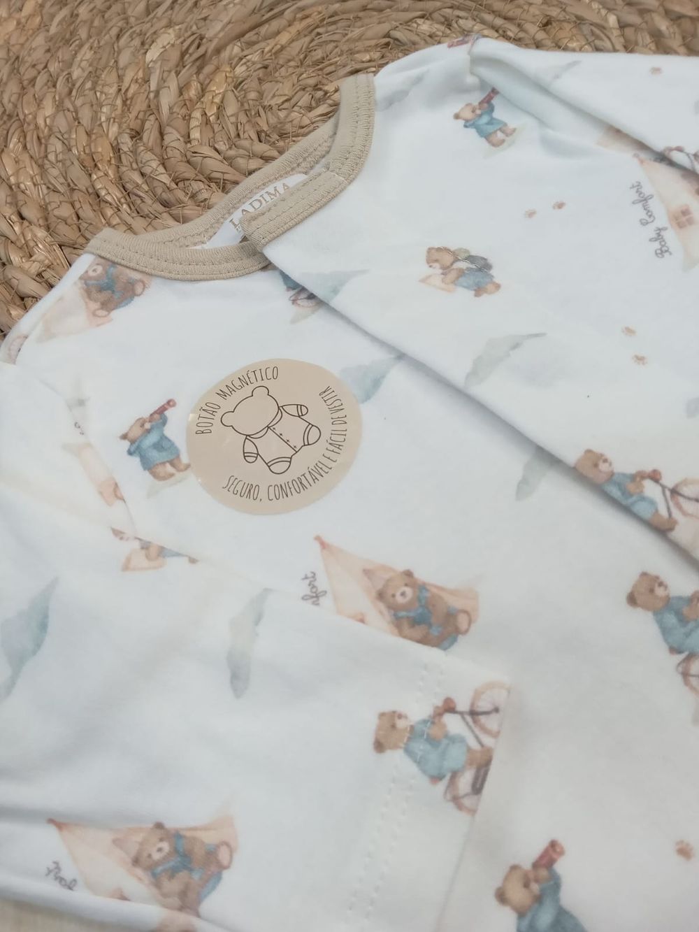 MACACÃO LONGO ESTAMPADO URSINHOS COM BOTÃO MAGNÉTICO