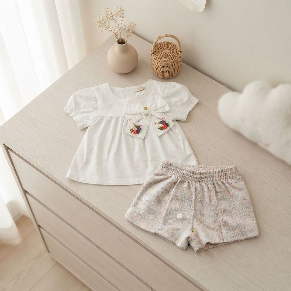 CONJUNTO BEBÊ MENINA BATA BRANCA E SHORTS