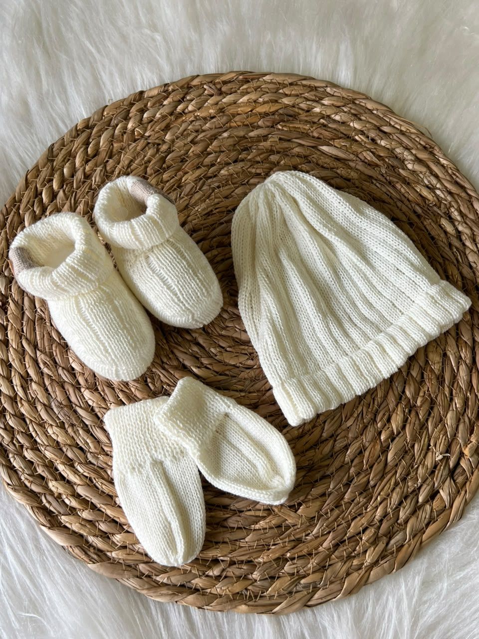 KIT GORRO LUVAS E SAPATINHO OFF-WHITE UNISSEX