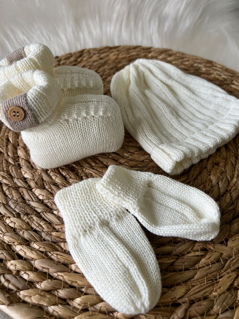 KIT GORRO LUVAS E SAPATINHO OFF-WHITE UNISSEX