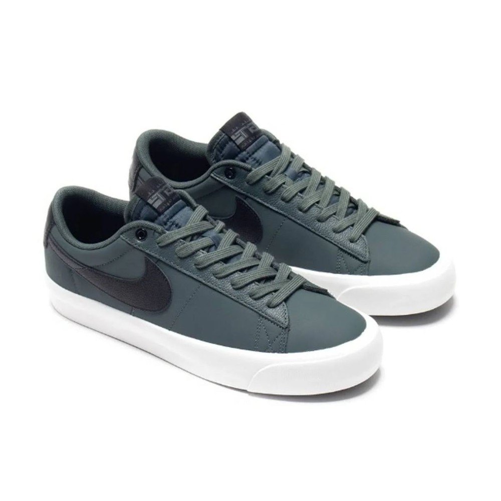 Tênis Nike SB Blazer Low Pro GT 