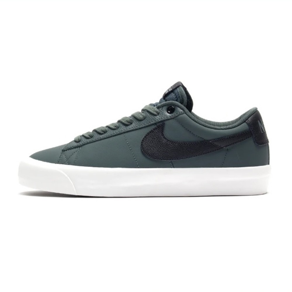 Tênis Nike SB Blazer Low Pro GT 