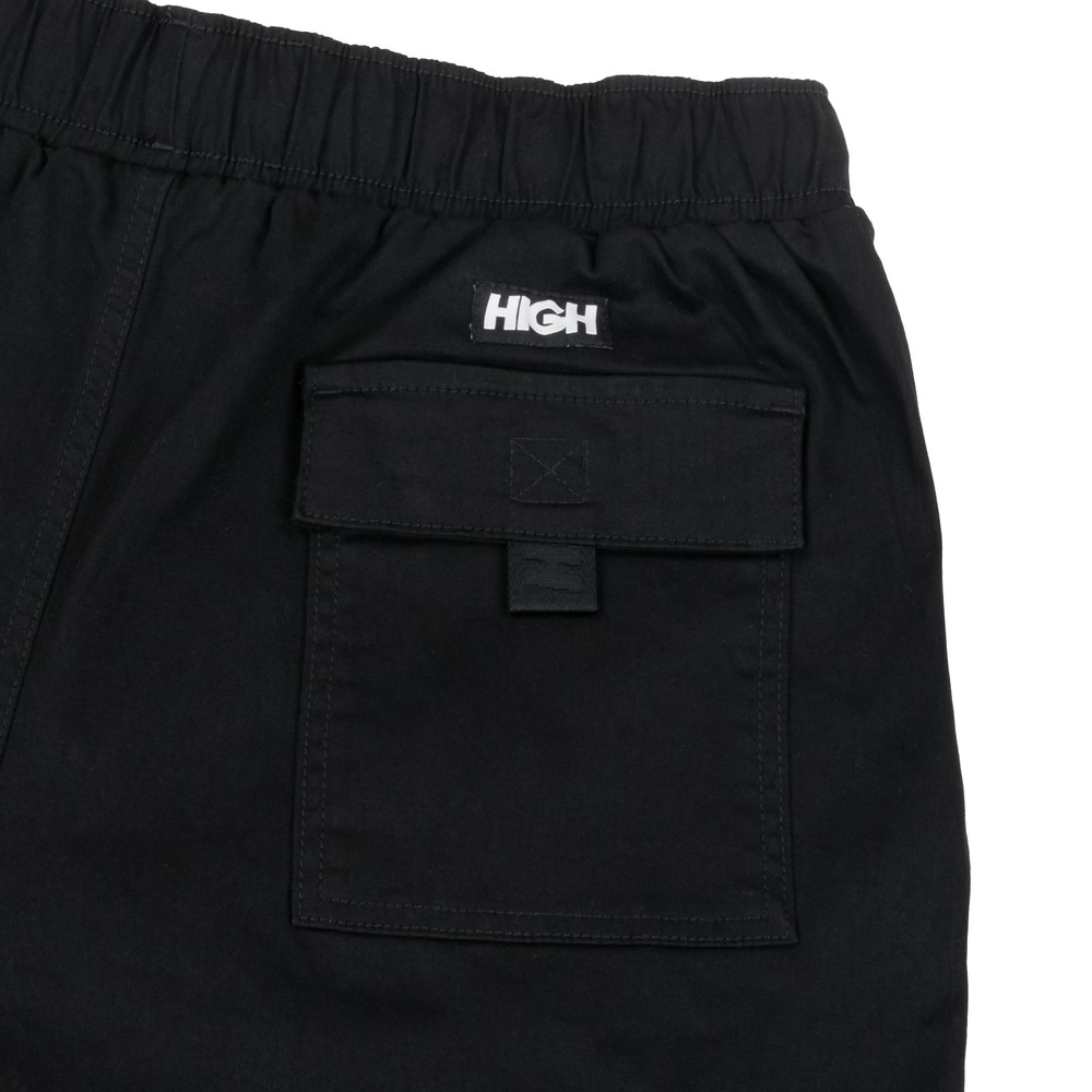 Shorts High Trail Preto