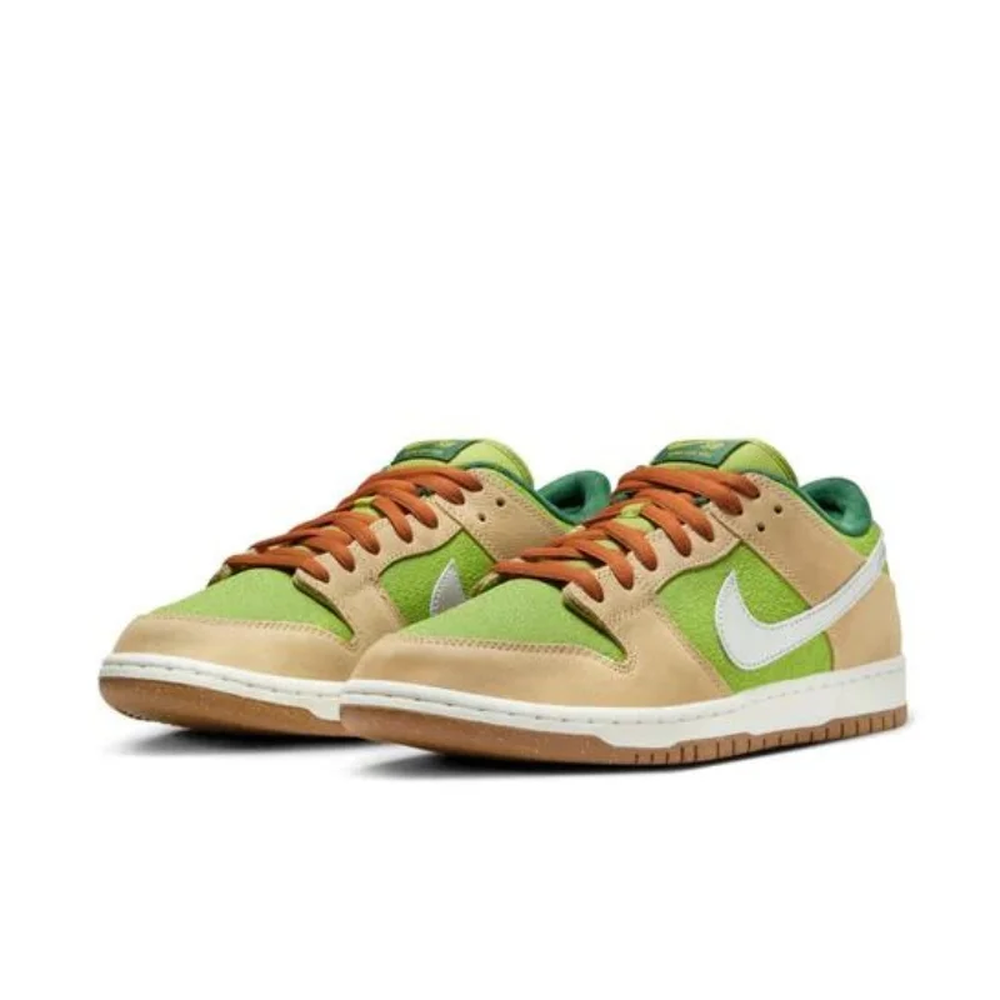 Tênis Nike SB Dunk Low Pro 