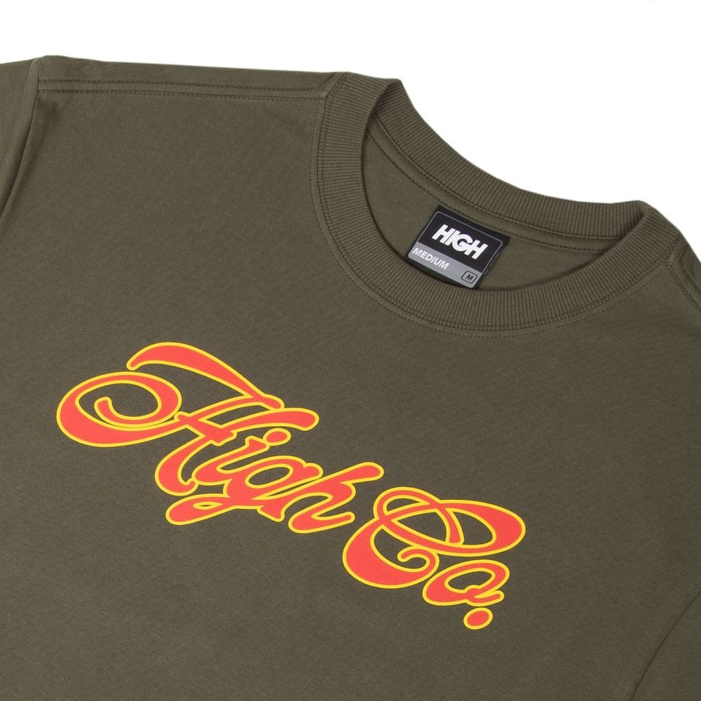 Camiseta High Script Olive Green