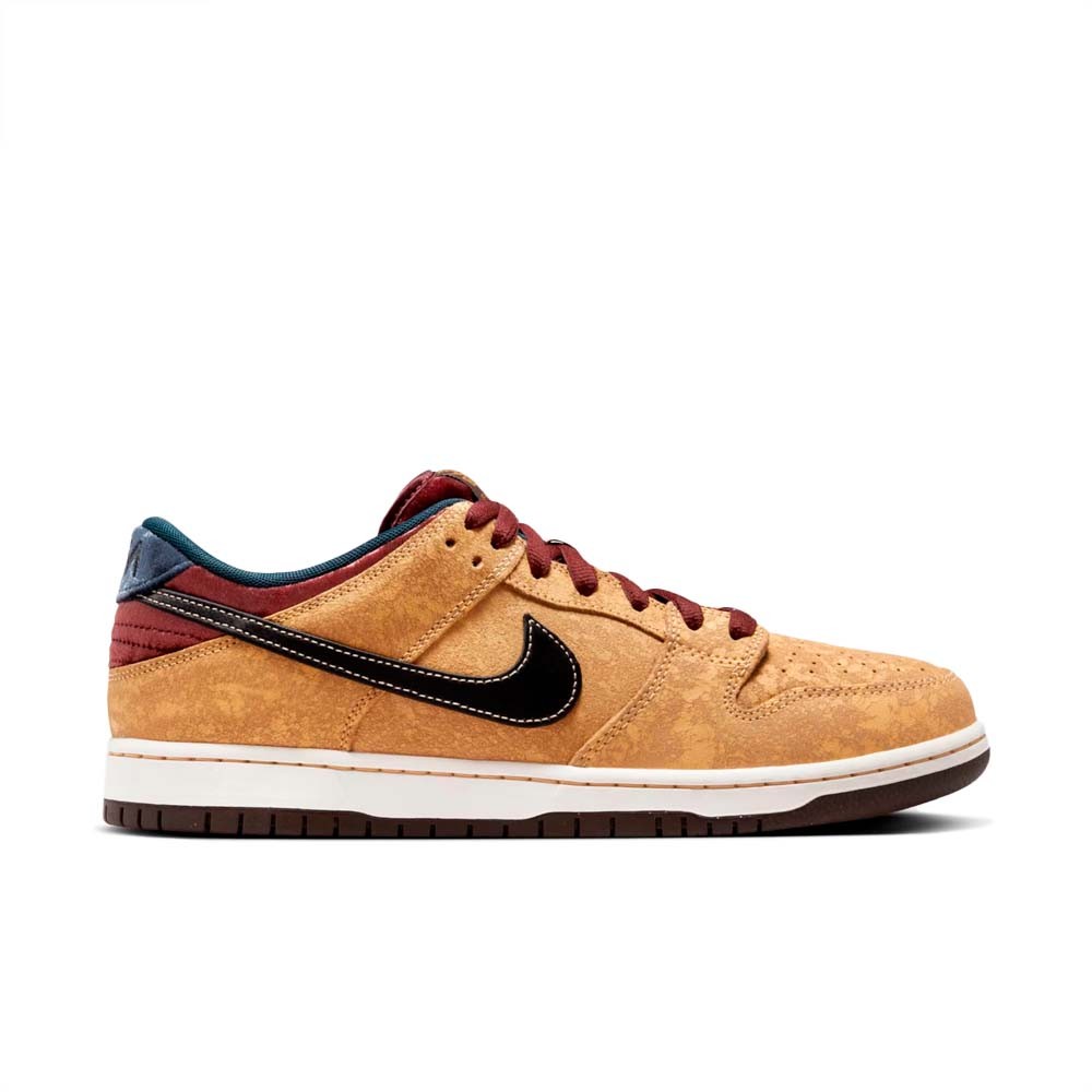 Tênis Nike SB Dunk Low Pro 