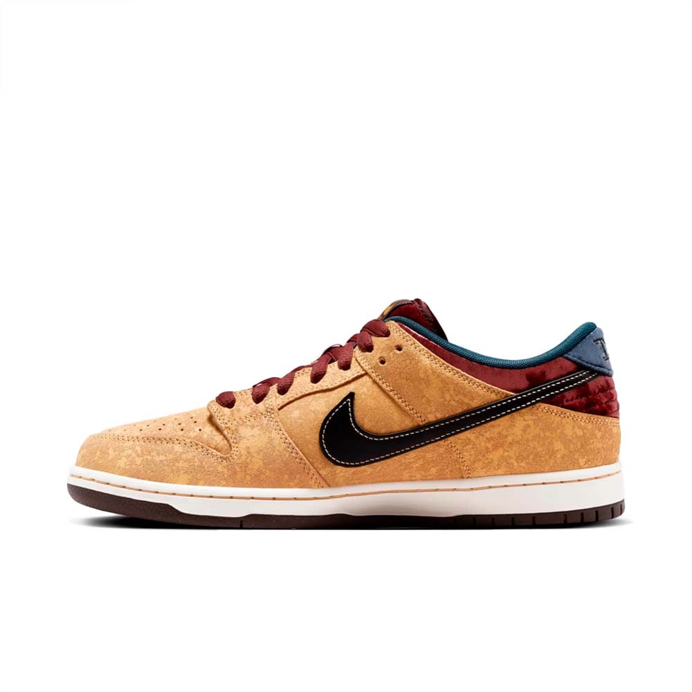 Tênis Nike SB Dunk Low Pro 