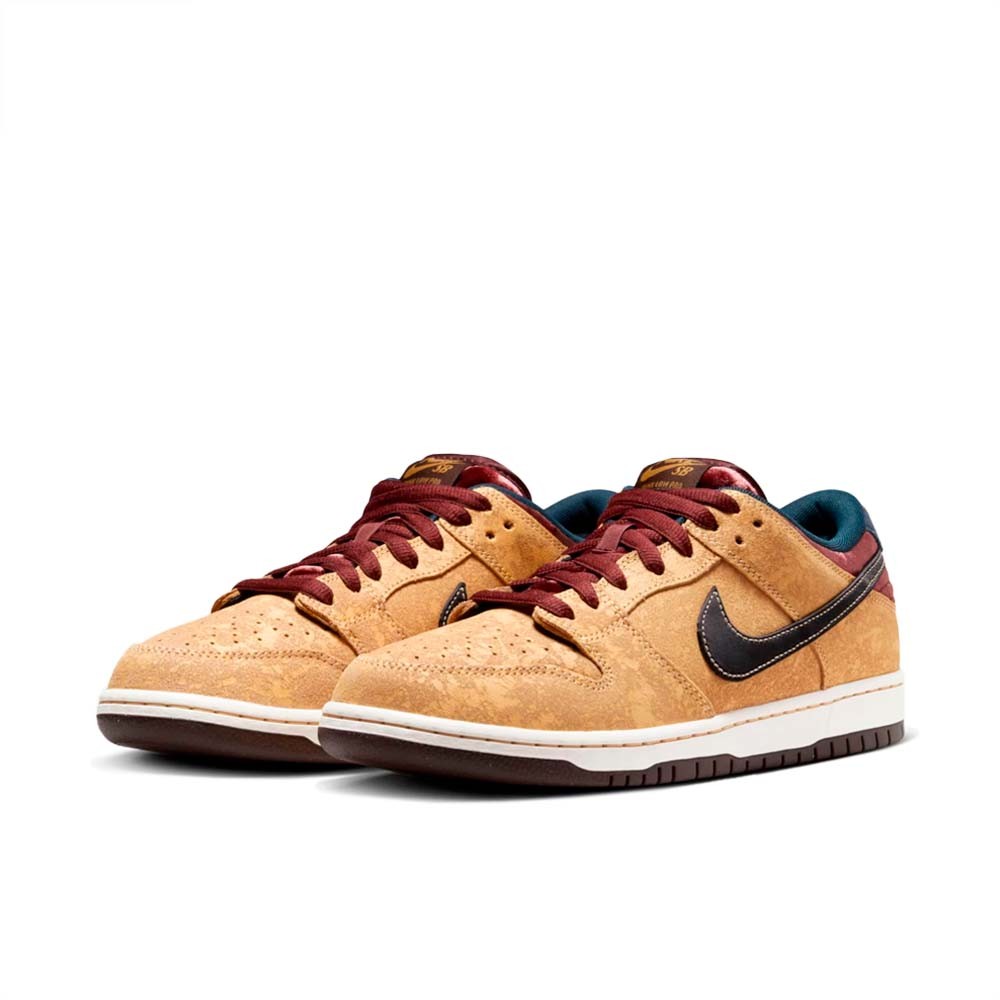 Tênis Nike SB Dunk Low Pro 