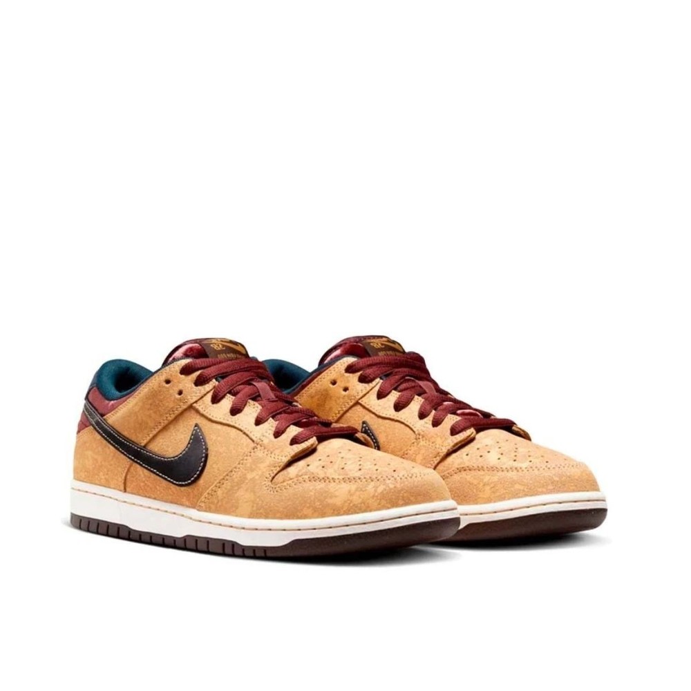 Tênis Nike SB Dunk Low Pro 