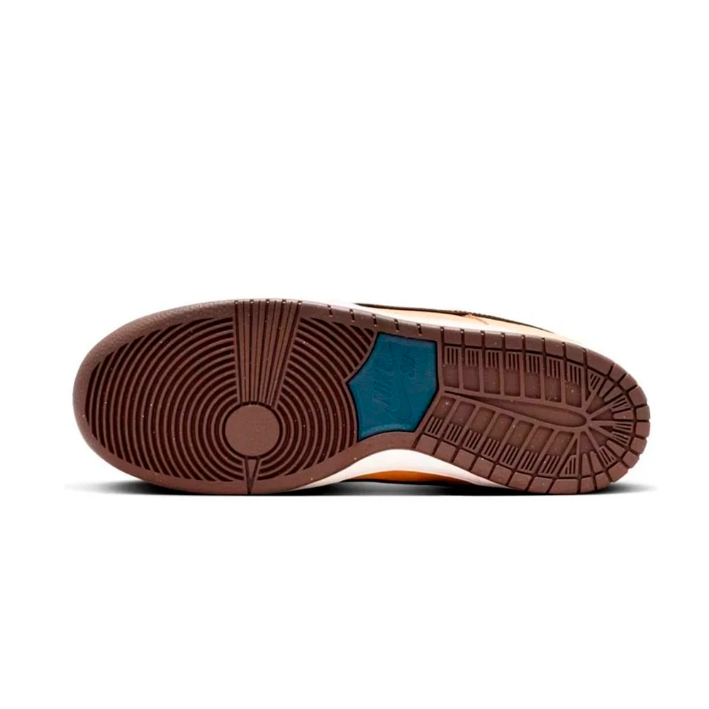 Tênis Nike SB Dunk Low Pro 