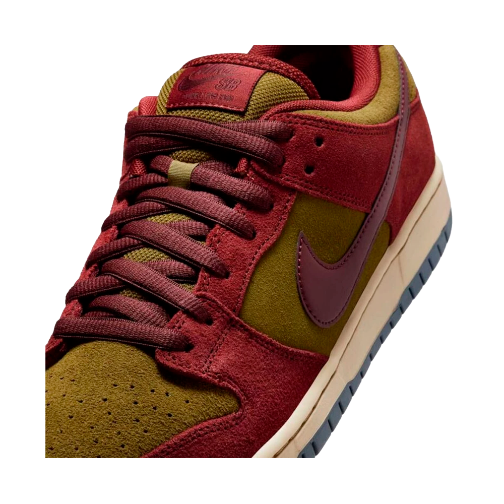 Tênis Nike SB Dunk Low 
