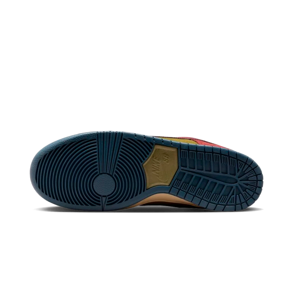 Tênis Nike SB Dunk Low 
