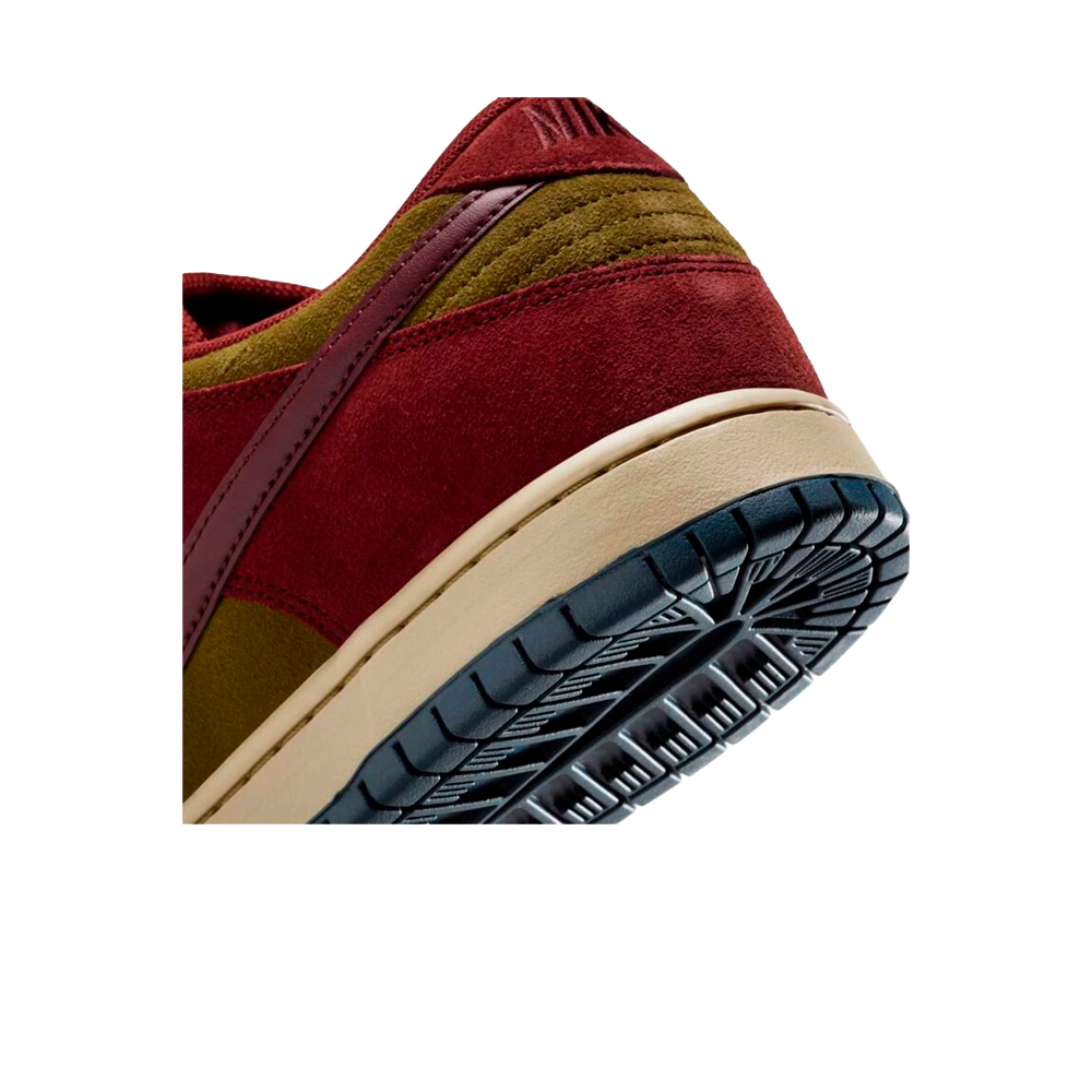 Tênis Nike SB Dunk Low 