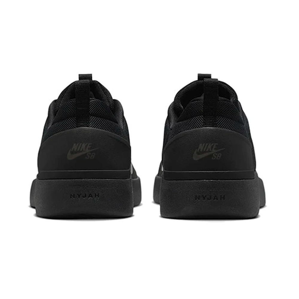 Tênis Nike SB Zoom Nyjah 4 ''Black/White''