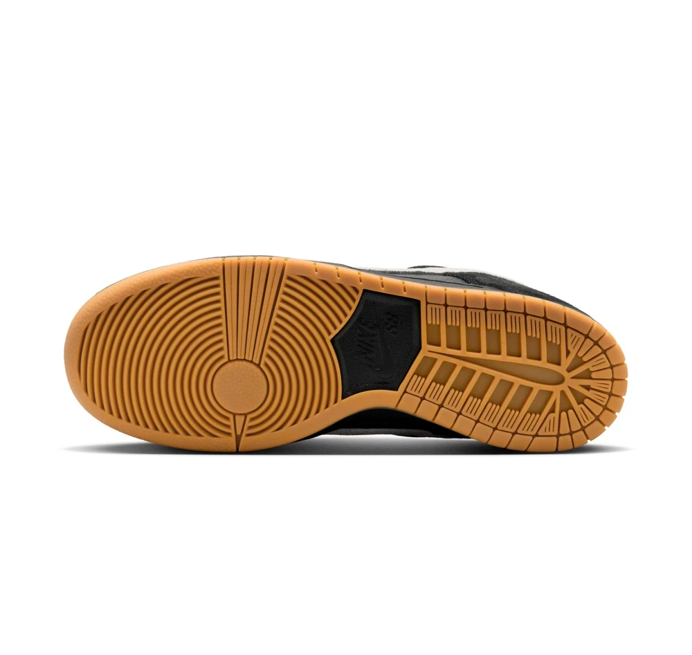 Tênis Nike SB Dunk Low Pro 