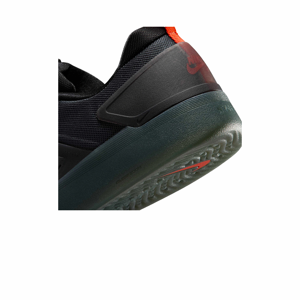 Tênis Nike SB Zoom Nyjah 4