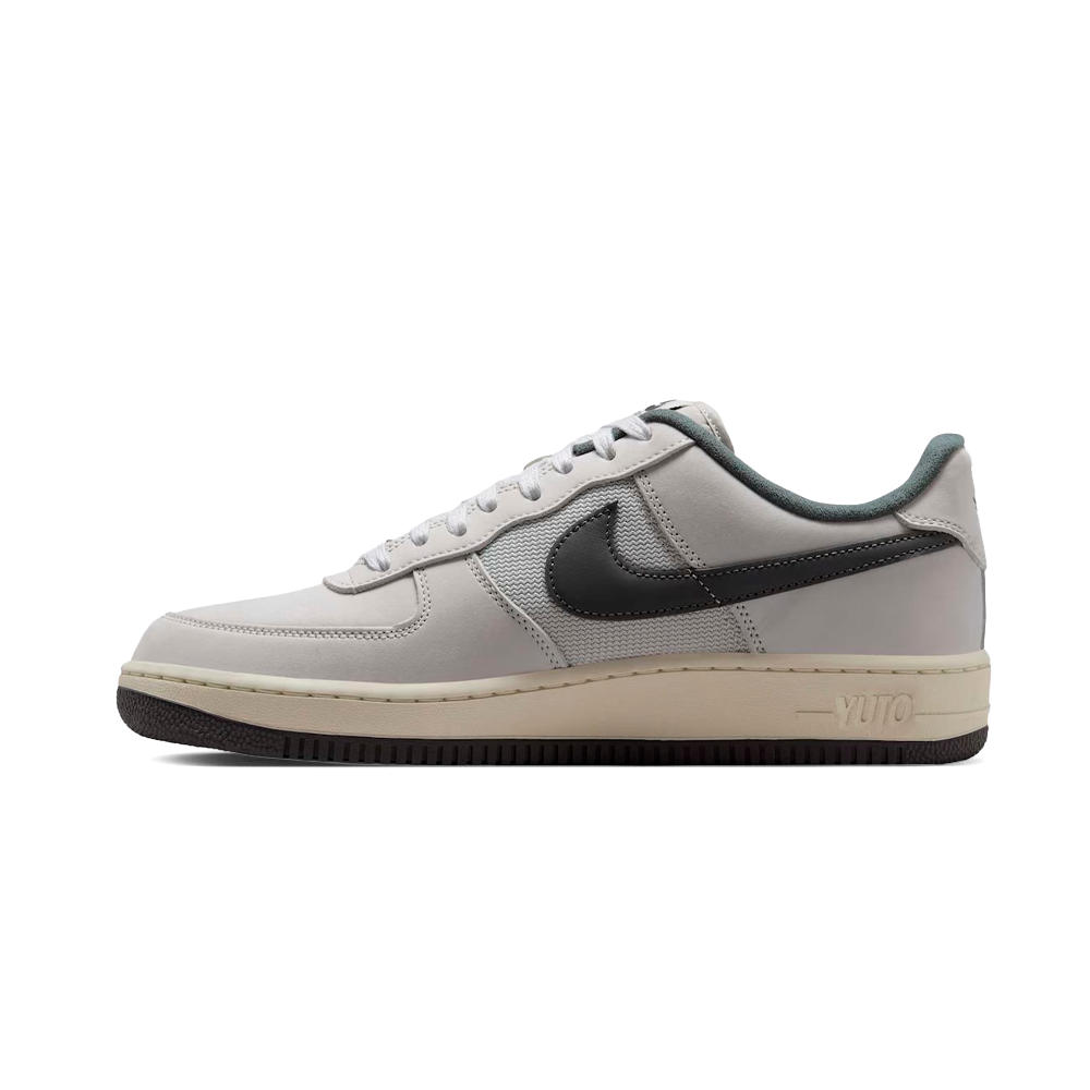Tênis Nike SB Air Force 1Yuto