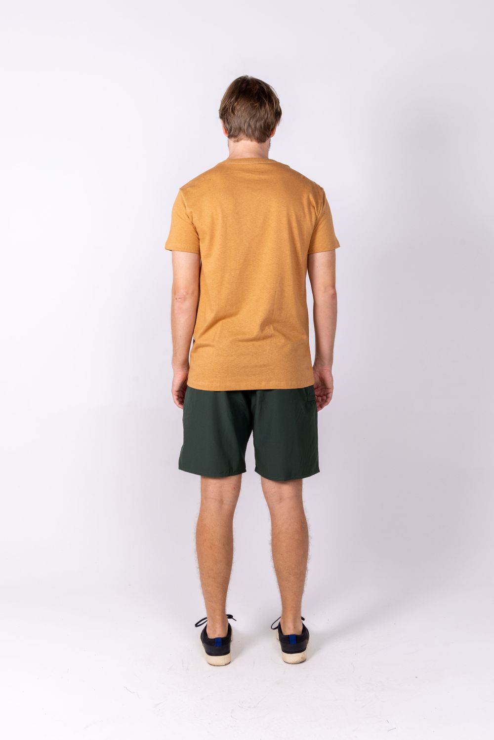 T-shirt laranja coqueiro