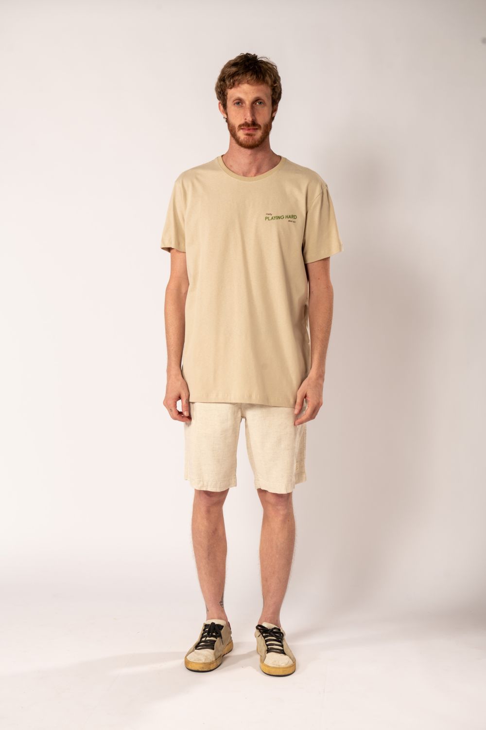 T-shirt Playing Hard