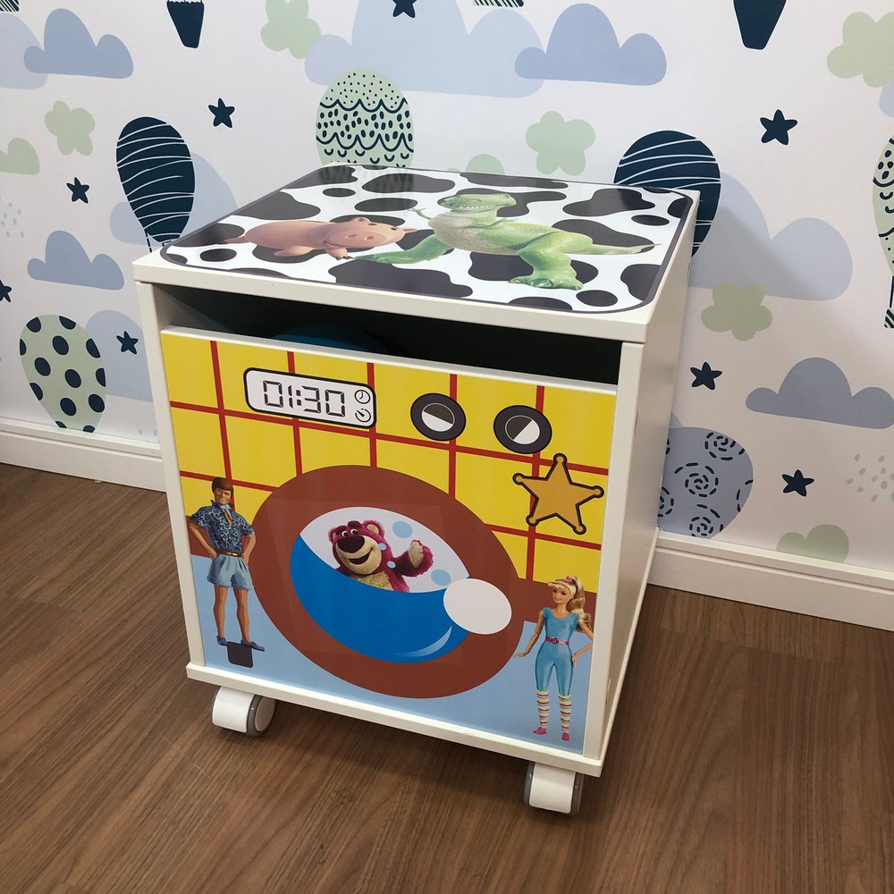 Baú para brinquedos com tampa e rodízio - Toy story - máquina de lavar infantil