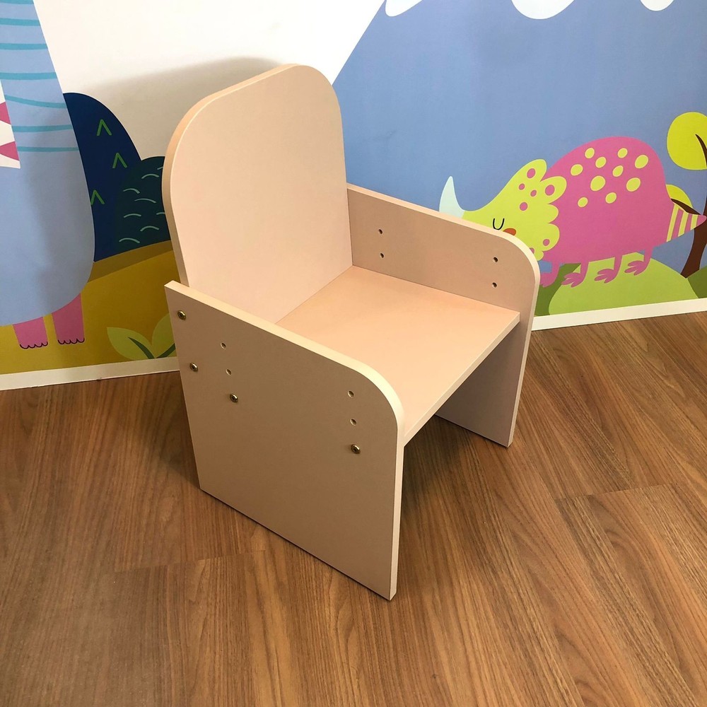 Cadeira infantil com regulagem de altura - cor rosa sal