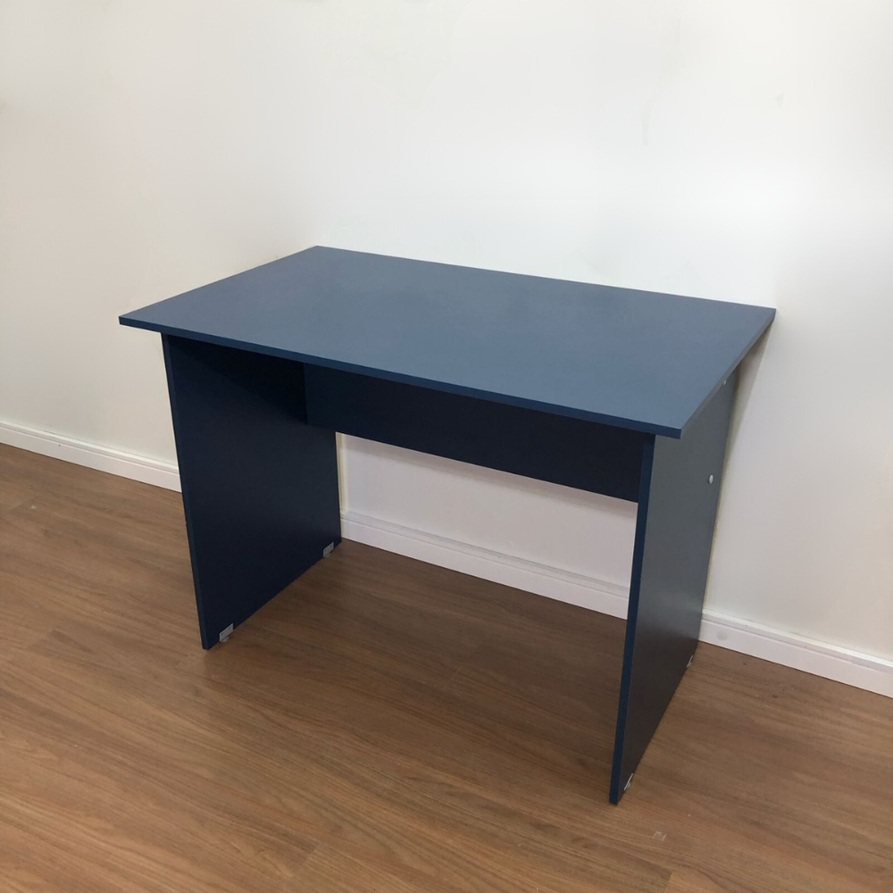 Mesa de estudo- Escrivaninha- Azul com cadeira giratória 