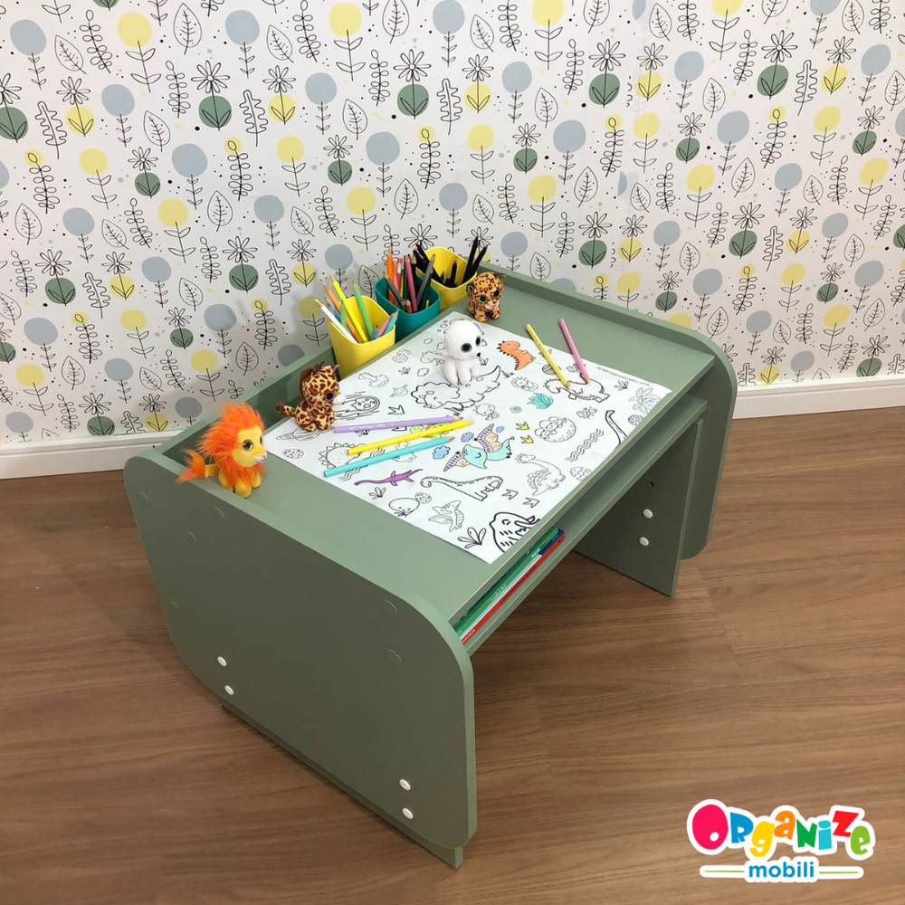 Mesa infantil pequena com regulagem de altura - cor verde