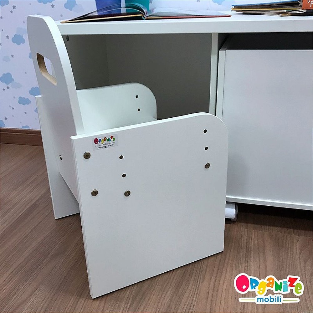 Rack 2 baús branco + um baú branco + uma cadeira com regulagem branca