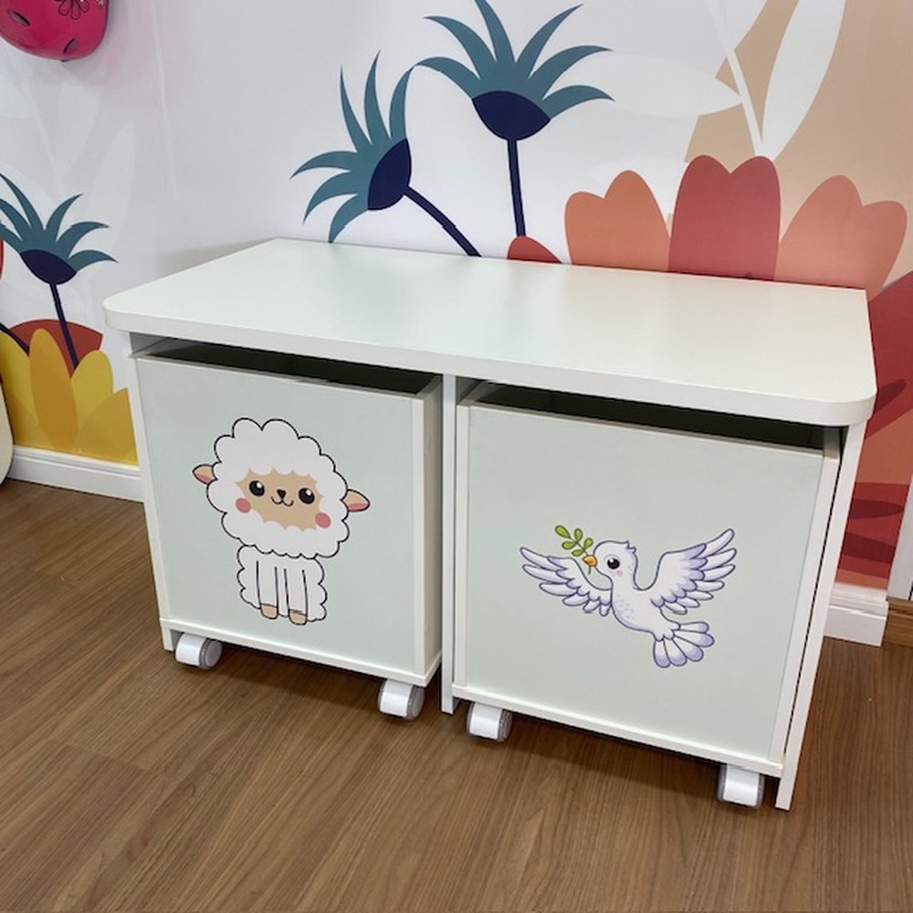 Rack infantil mais 2 baús de brinquedos com tema ovelha e pombinha