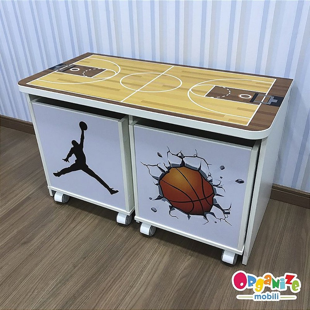 Rack infantil para dois baús tem basquete + dois baús com temas