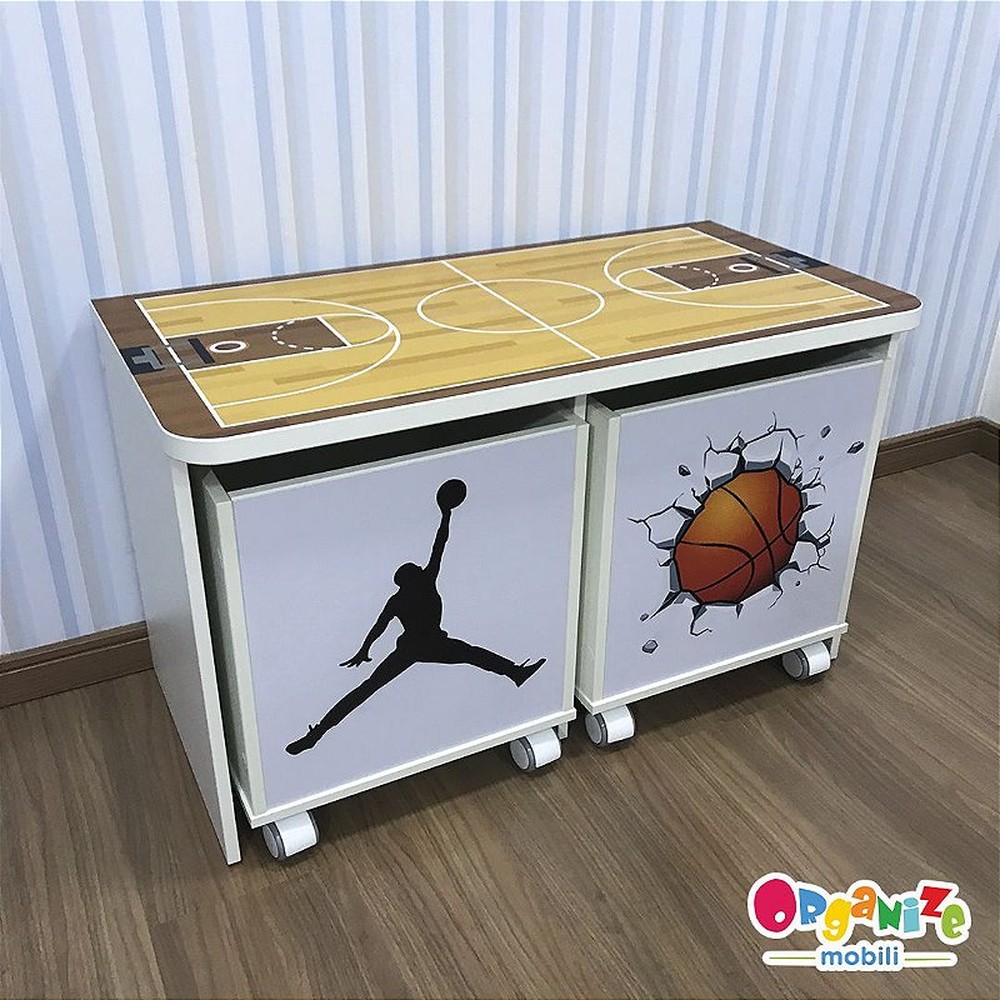 Rack infantil para dois baús tem basquete + dois baús com temas