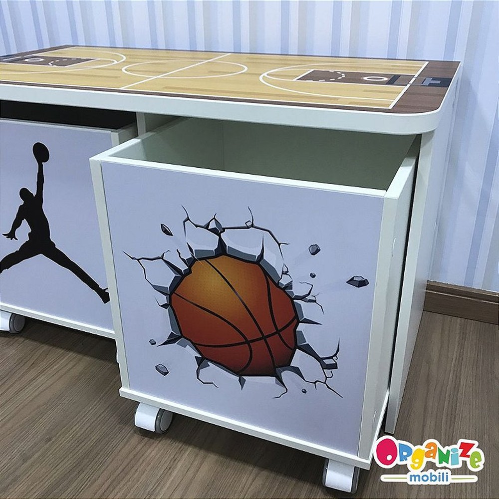 Rack infantil para dois baús tem basquete + dois baús com temas