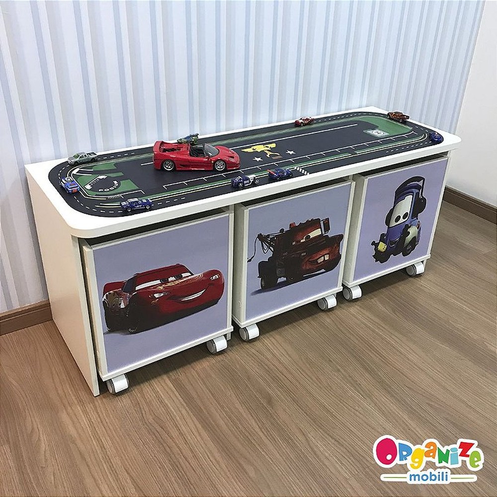 Rack infantil para três baús com tema pista de corrida mais três baús com tema