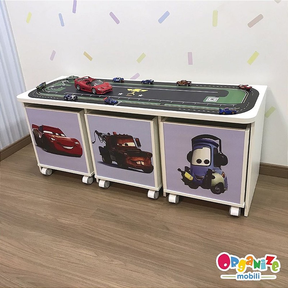 Rack infantil para três baús com tema pista de corrida mais três baús com tema