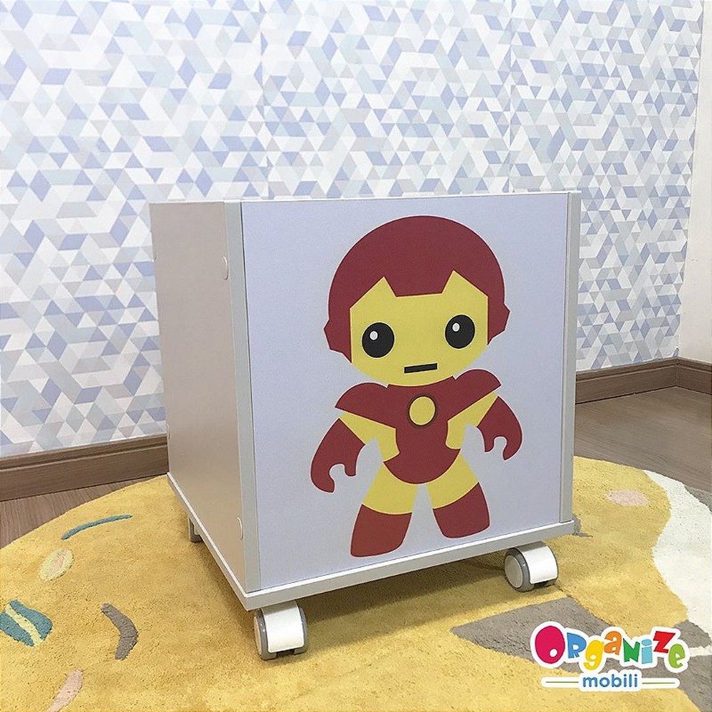 Baú infantil organizador de brinquedos com rodizio e tema da marvel cor cinza cristal - marvel