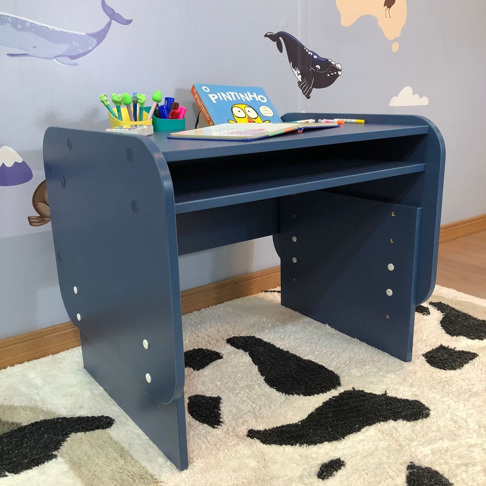 Mesa infantil pequena com regulagem de altura - cor azul