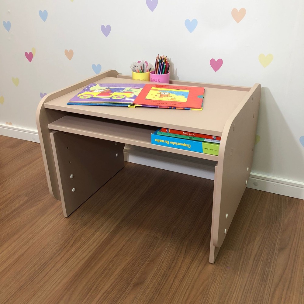 Mesa infantil pequena com regulagem de altura - cor rosa sal