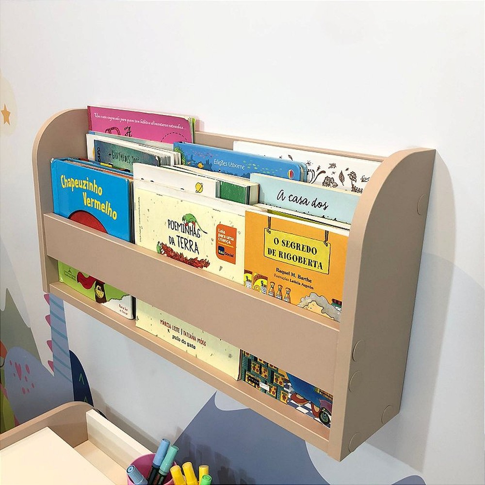 Prateleira de livros infantil montessori de parede rosa sal