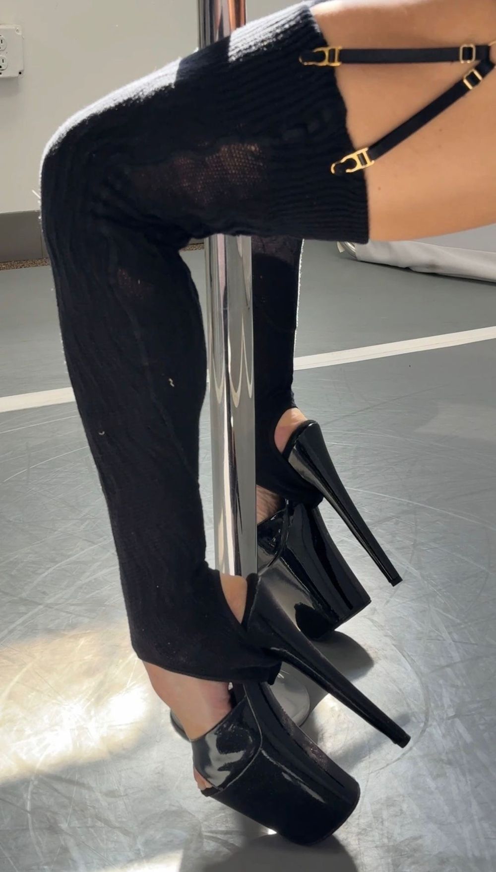 PERNEIRA VELCRO PRETA | BLACK VELCRO LEGWARMER
