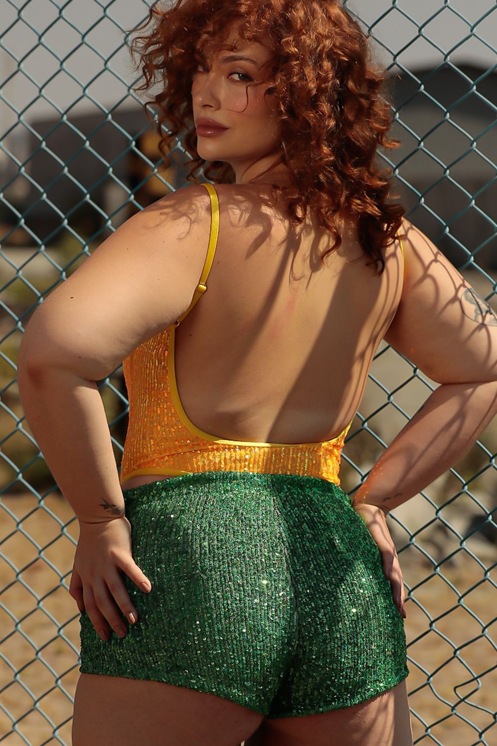 SHORT BARDOT PAETÊ VERDE | BARDOT SEQUIN GREEN SHORTS