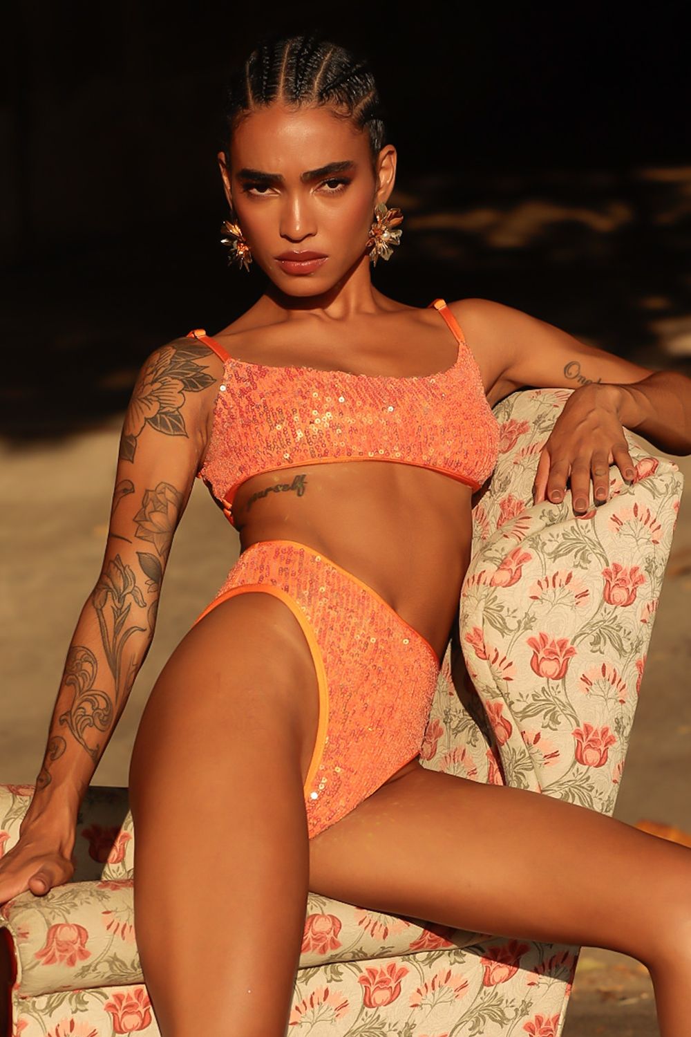 TOP VENTO PAETE LARANJA | ORANGE SEQUINS VENTO TOP