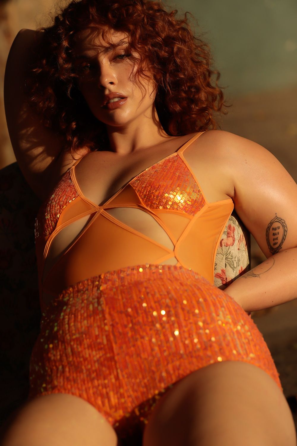 SHORT BARDOT PAETÊ LARANJA | BARDOT SEQUIN ORANGE SHORTS