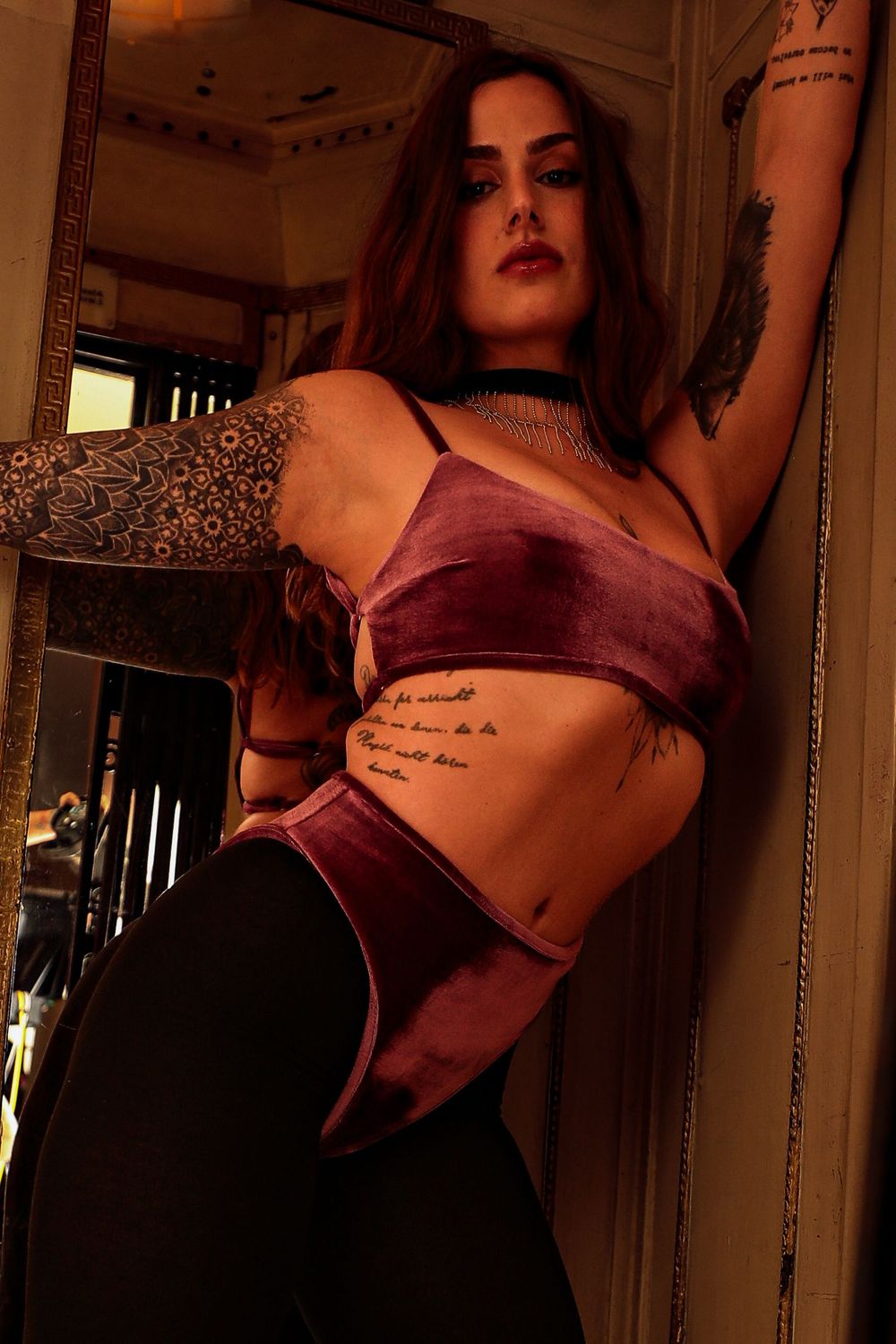 TOP VENTO VELVET PÚRPURA | VENTO PURPLE VELVET TOP